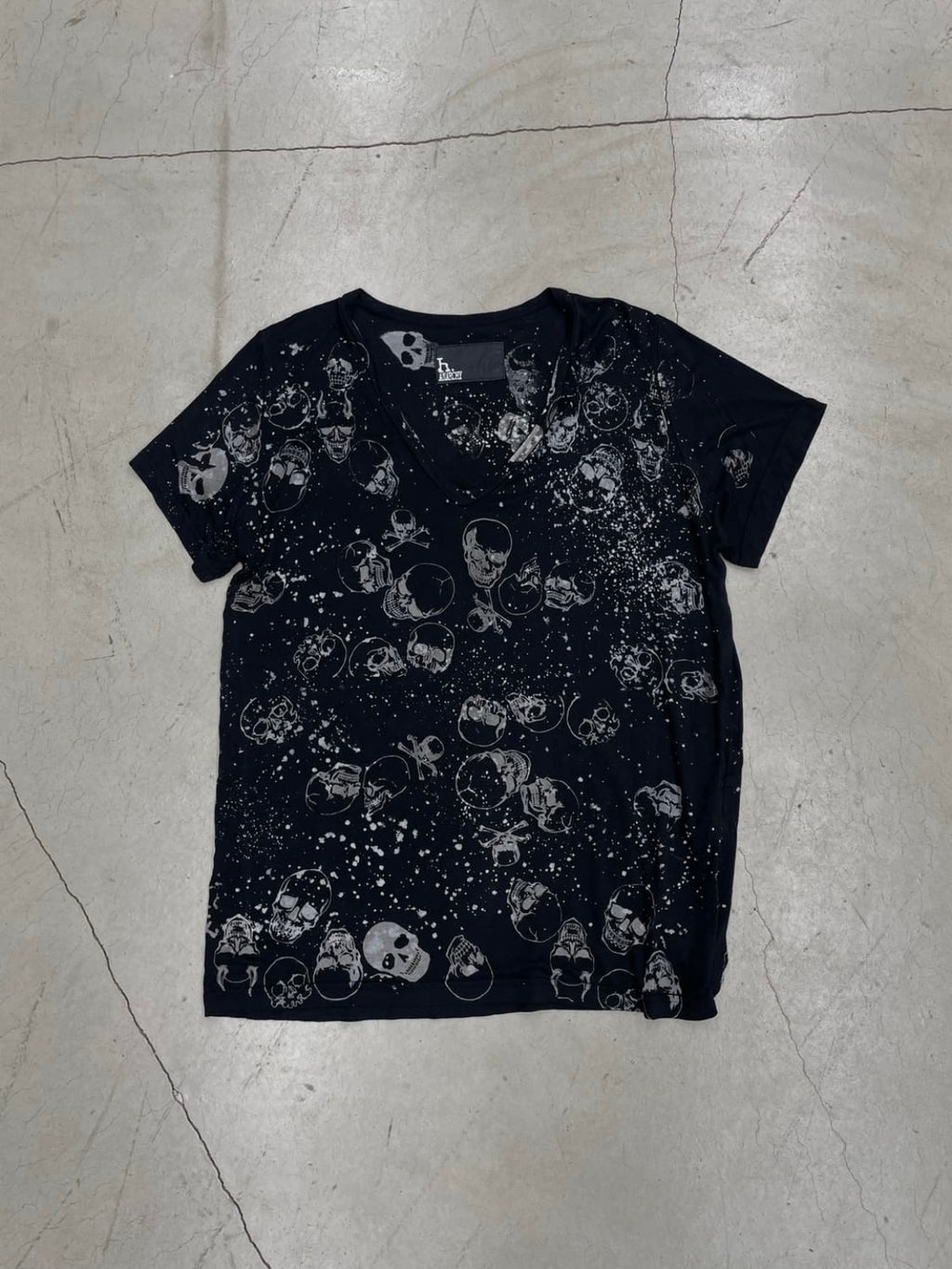 H.naoto h.anarchy skull v neck t-shirt