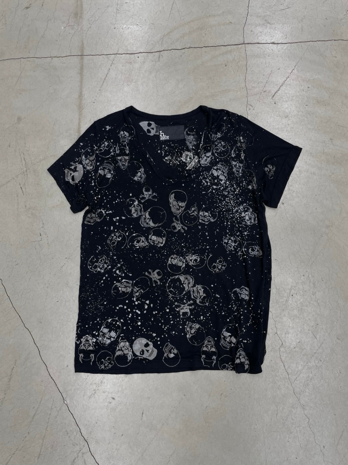 H.naoto h.anarchy skull v neck t-shirt