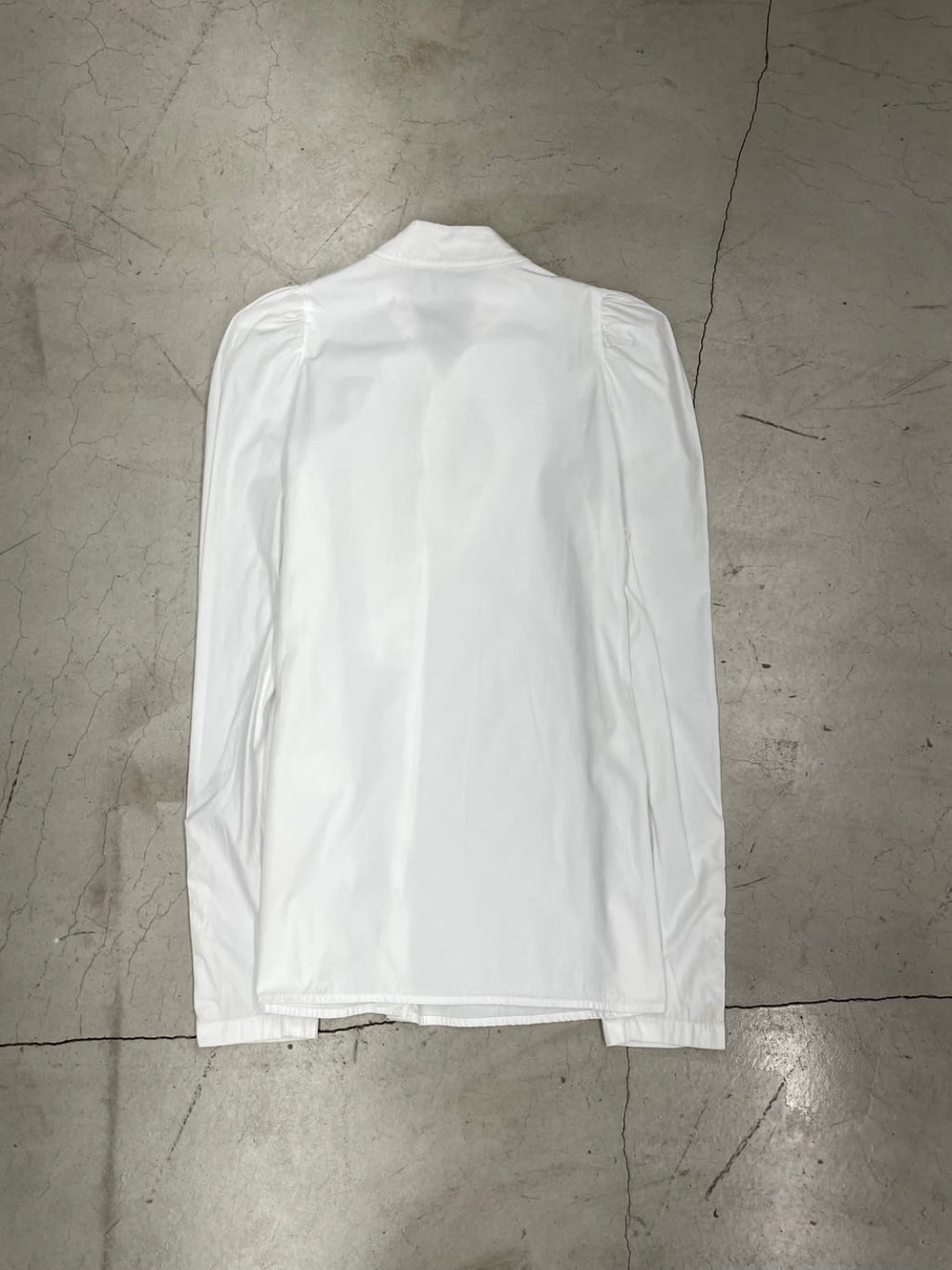Givenchy White tie ruffle shirt (40)