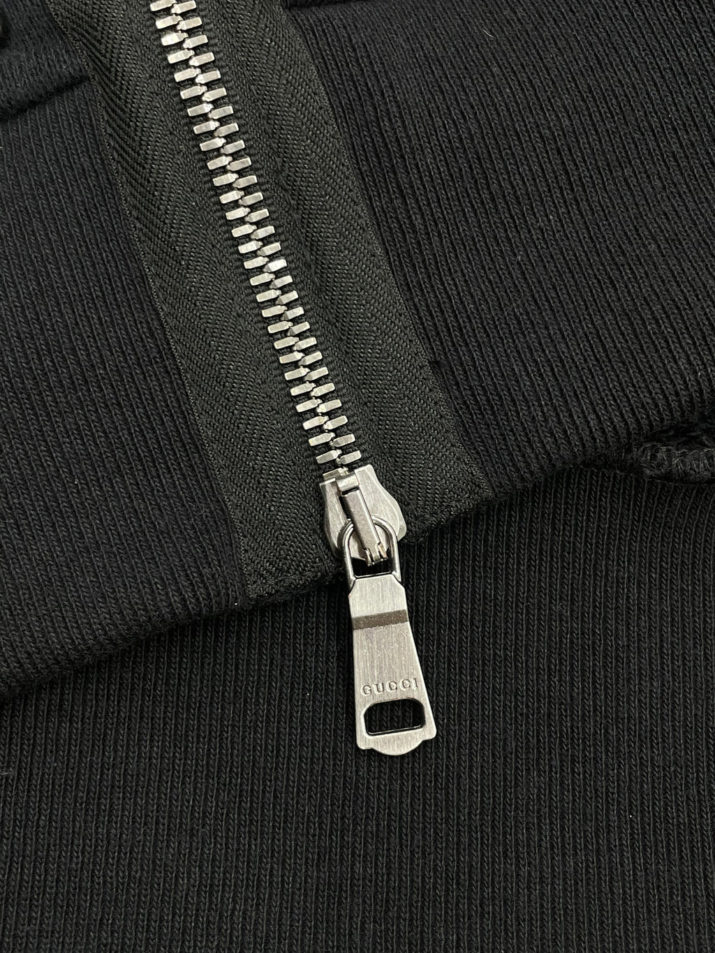 Gucci “BLIND FOR LOVE” Stud Sweatshirt (M)