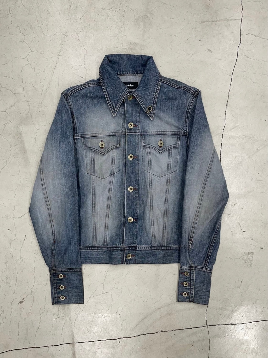 Led Rechwe piercing Denim Jacket (M)