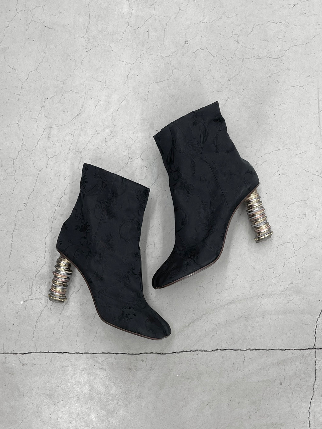 VETEMENTS FW18 Jacquard Coin Heels Geisha Boots (38)