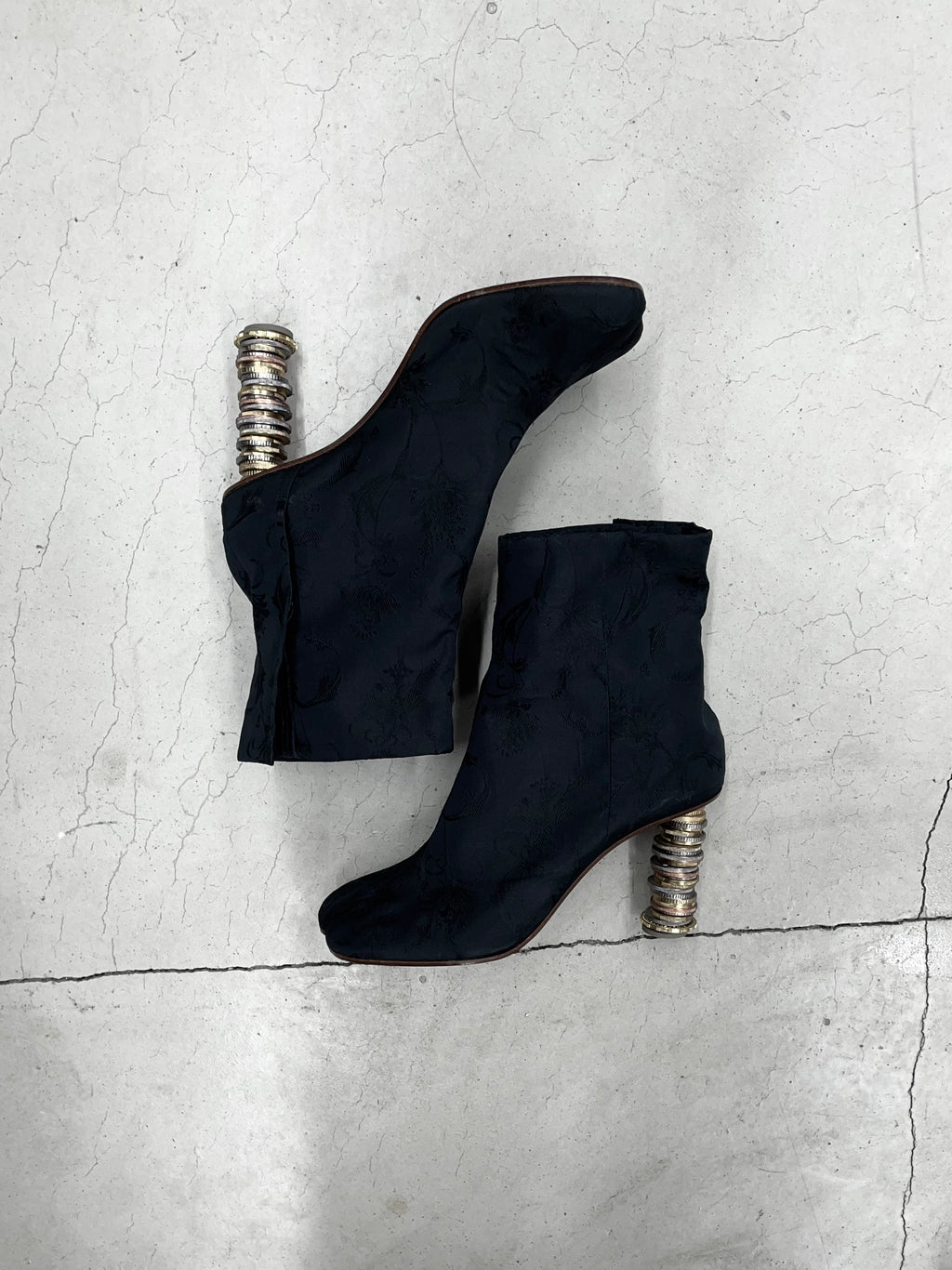 VETEMENTS FW18 Jacquard Coin Heels Geisha Boots (38)