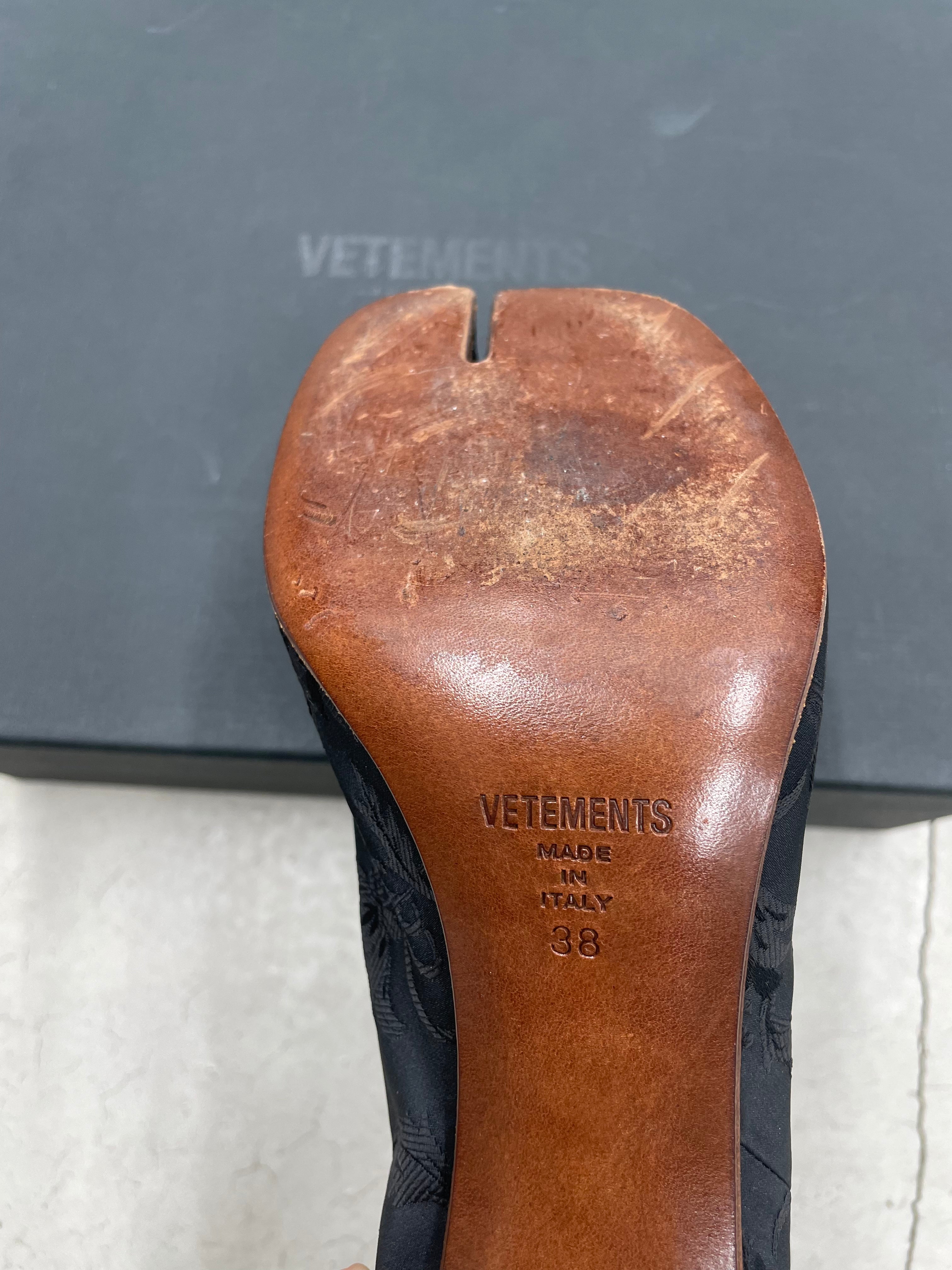 VETEMENTS FW18 Jacquard Coin Heels Geisha Boots (38)
